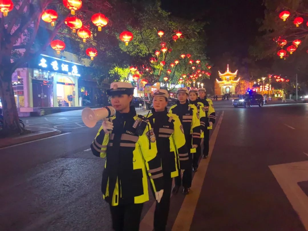 峨眉山景区交警如何用192小时守护38.75万游客的春节出行？  第4张