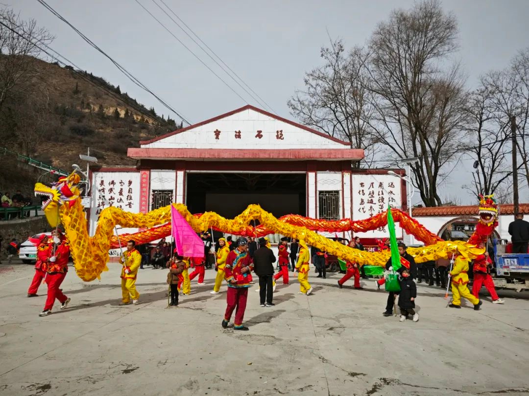 石堡村社火表演震撼来袭！你准备好迎接这场年味十足的欢乐盛宴了吗？  第6张