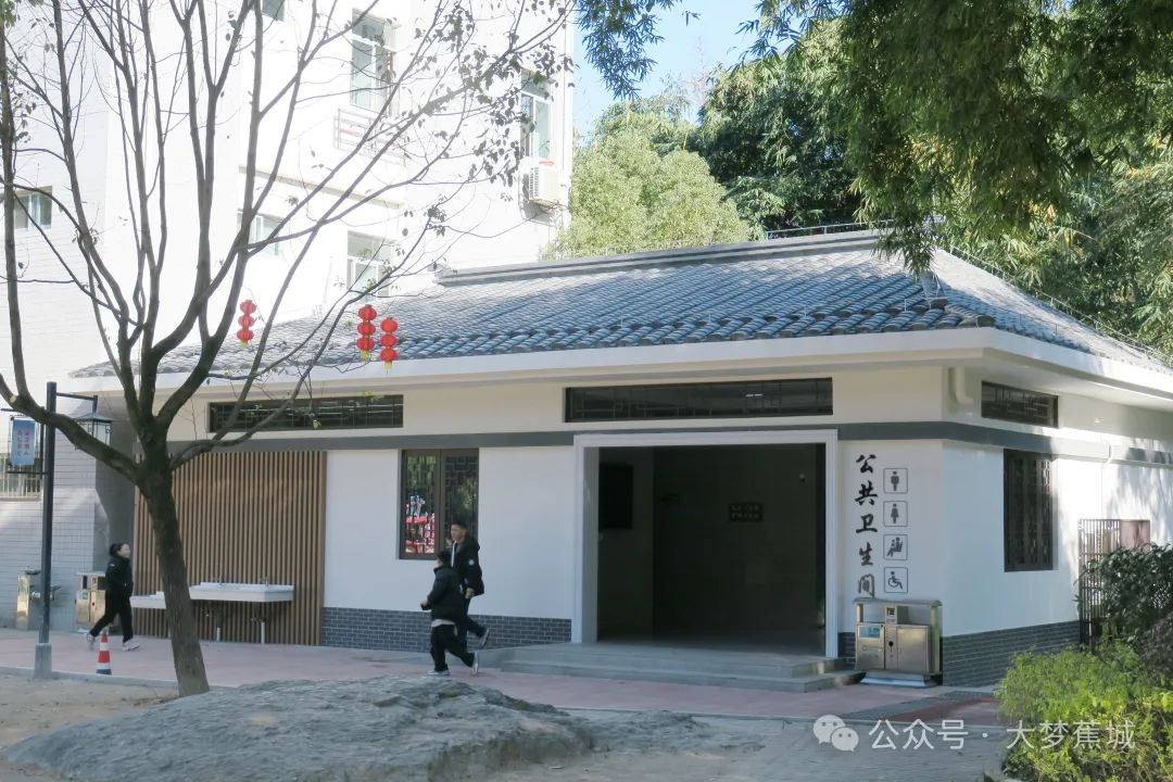 蕉城区立体停车库试运行，239个新泊位解决了停车大难题  第3张