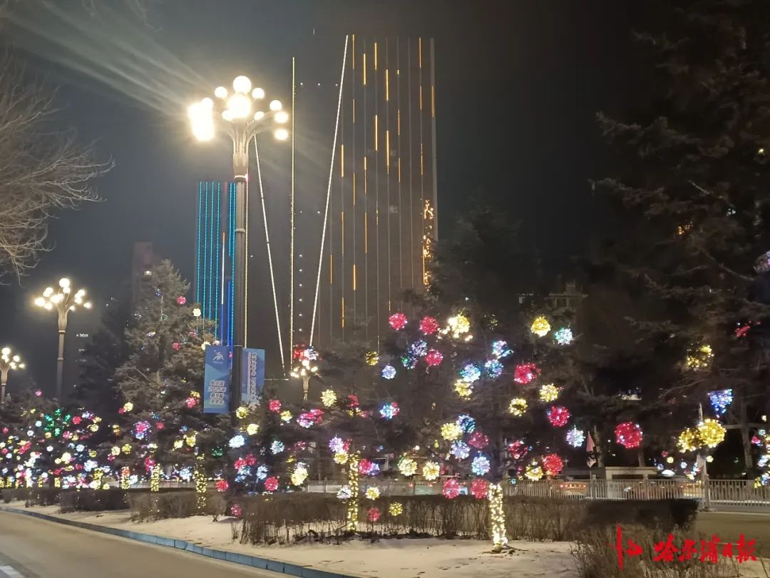惊艳！哈尔滨亚冬会灯光秀为何让游客疯狂打卡？  第2张