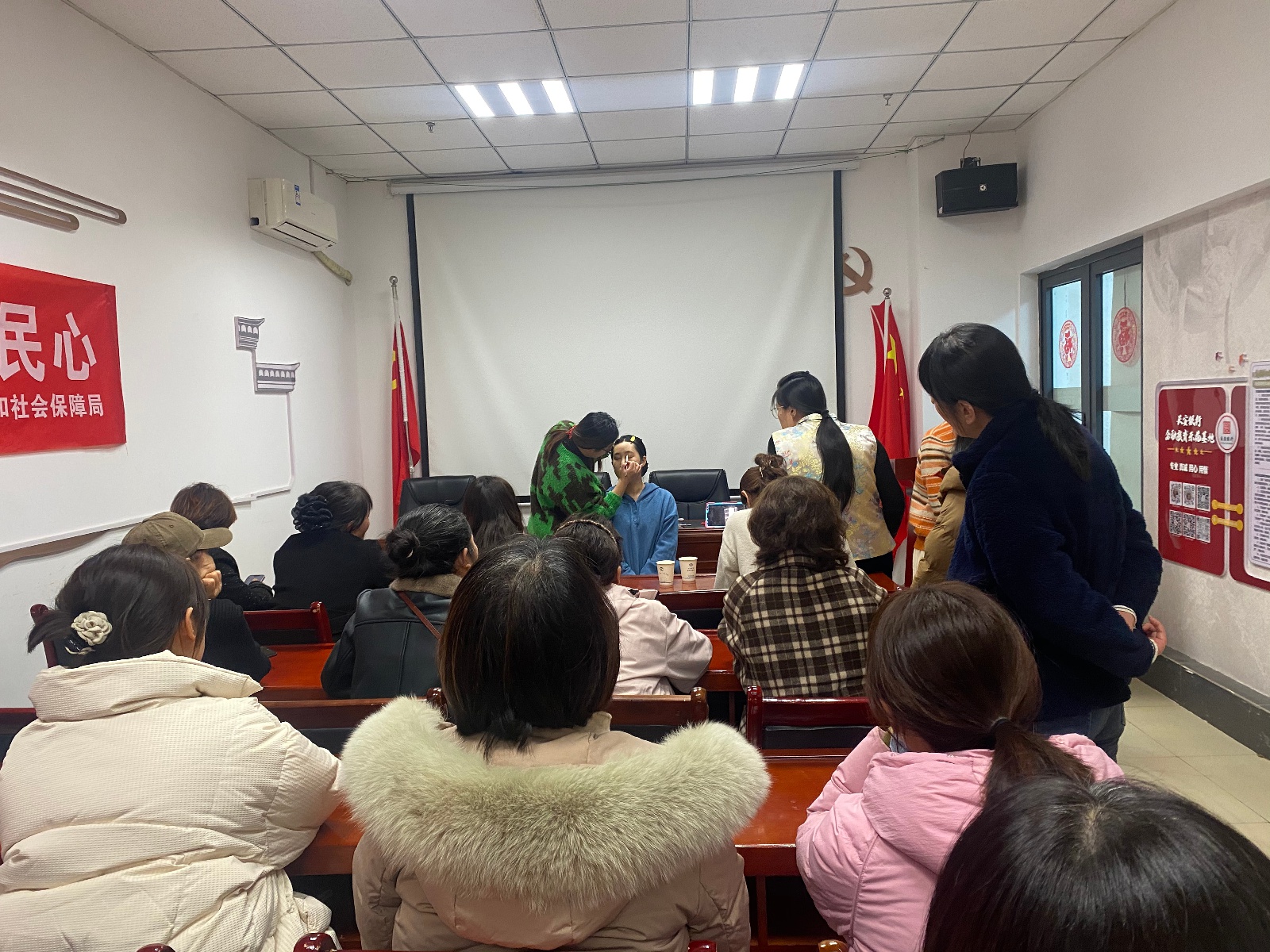 春风行动‘妆’点未来！50余名女性如何通过技能培训提升就业质量？  第2张
