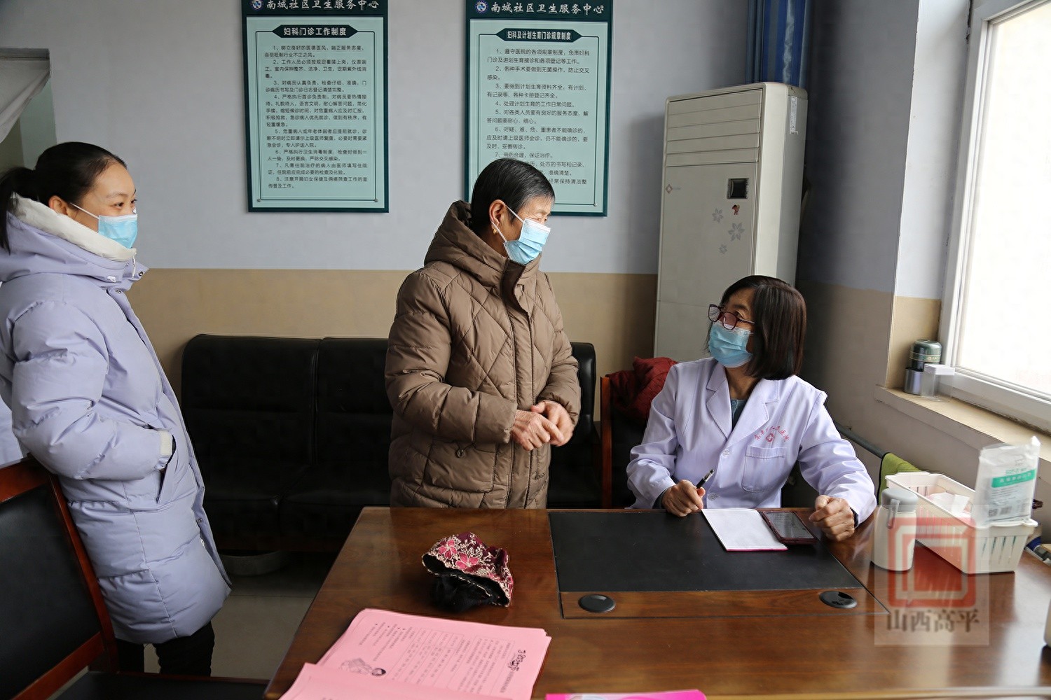 三八妇女节，南城社区卫生服务中心为何免费妇科体检吸引众多女性？