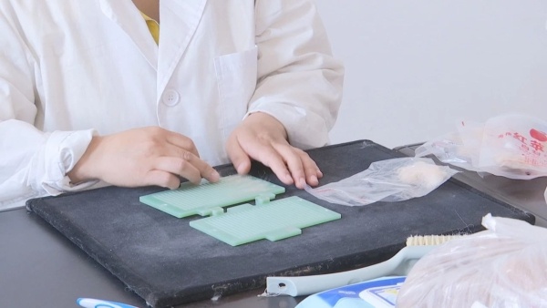 你知道阿拉善白绒山羊的羊绒品质是如何提升的吗？揭秘背后的科学检测  第2张