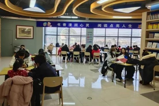 家门口的文化新天地！26个城市书房如何改变你的阅读体验？  第2张