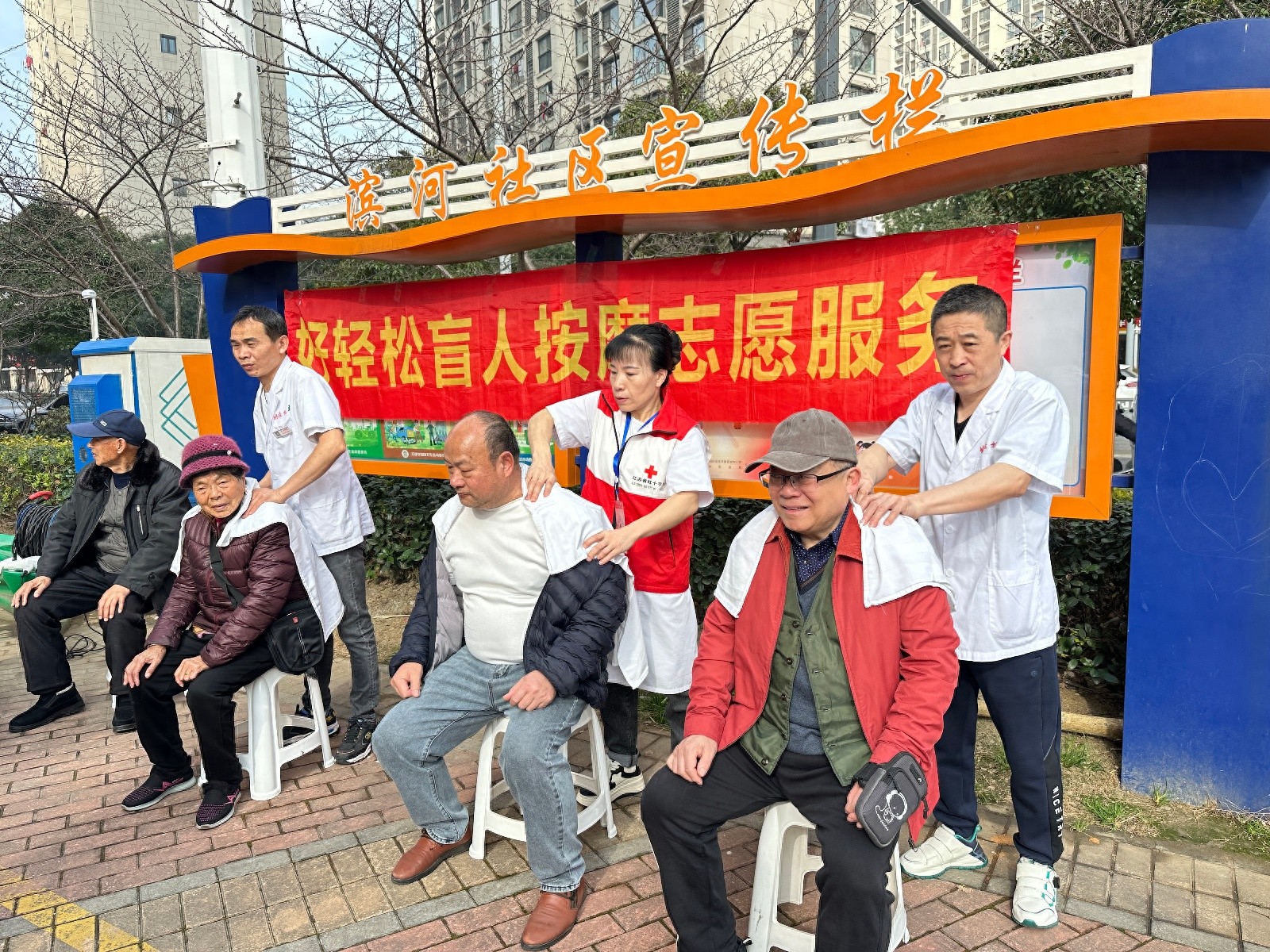 学雷锋日，滨河社区如何让雷锋精神焕发新光彩？
