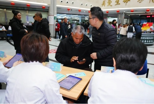 足不出户就能享受专业诊疗？甘肃省人民医院线上义诊活动震撼来袭  第3张