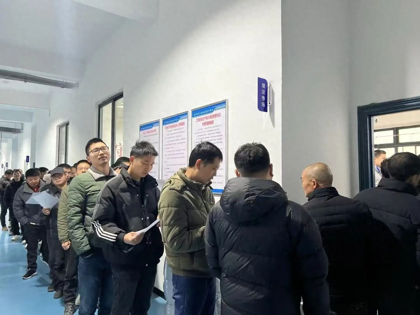 新干分考点为何让外地考生纷纷点赞？揭秘暖心服务背后的故事  第1张