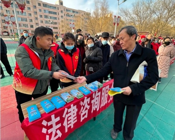 高台县司法局如何用行动传承雷锋精神？家门口的法律服务太贴心了  第3张