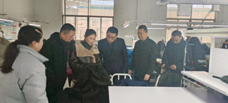 安全生产如何筑牢防线？市应急管理局副局长亲自带队指导