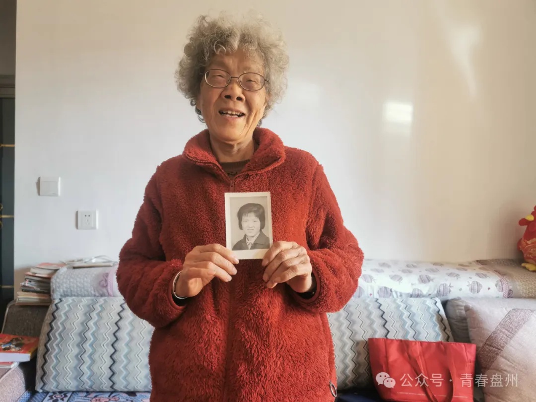 李小壹和志愿者们如何用镜头定格三线老人的珍贵记忆？温暖故事令人动容  第2张