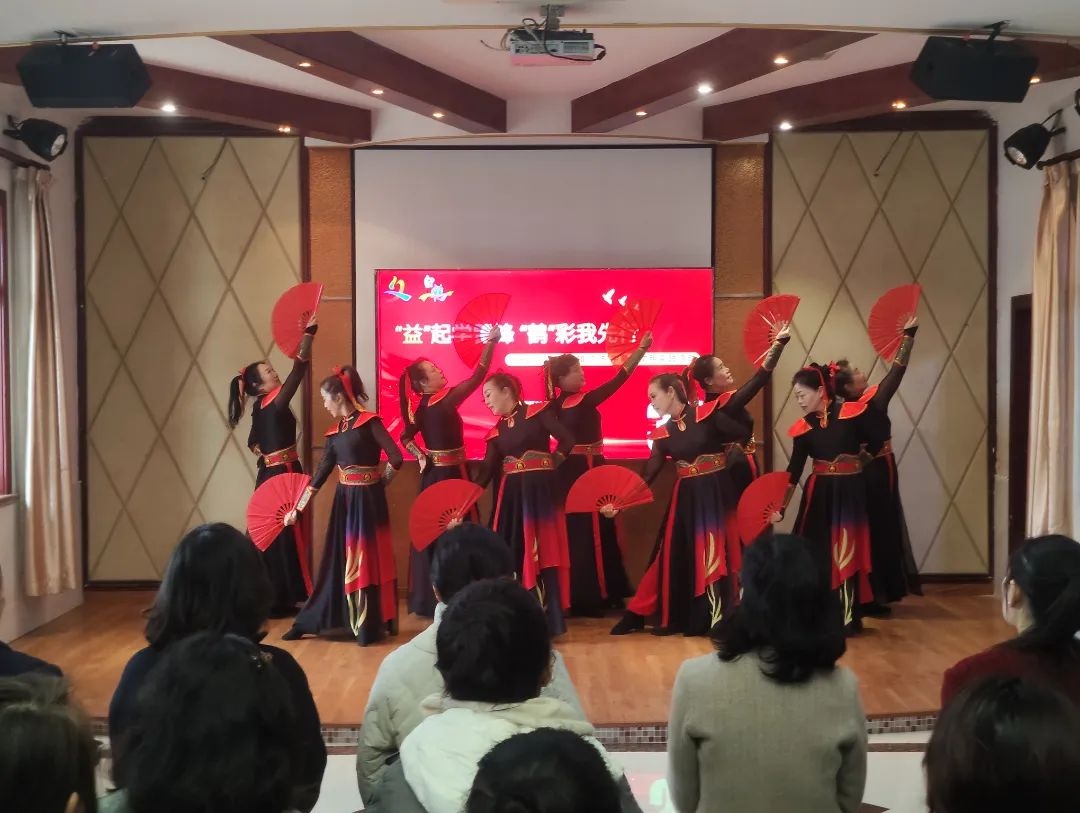 白鹤镇27场学雷锋活动震撼来袭！你准备好成为新时代的雷锋了吗？  第2张