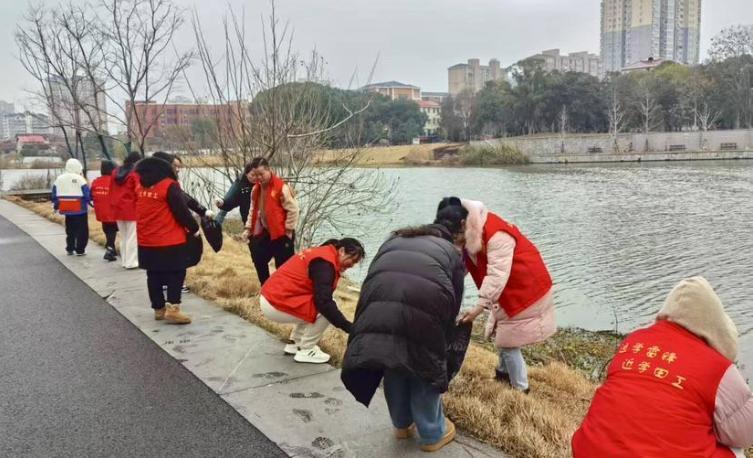 武陵区永安街道如何用实际行动书写新时代雷锋故事？  第2张
