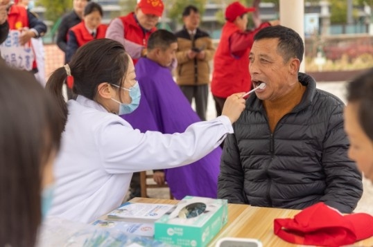 宁波志愿者如何让船员焕然一新？这些暖心服务你绝对不能错过  第2张