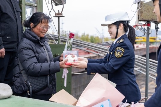 宁波志愿者如何让船员焕然一新？这些暖心服务你绝对不能错过  第4张