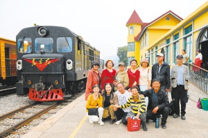 乘坐滇南踏青列车：独特体验超赞，你知道吗？  第1张