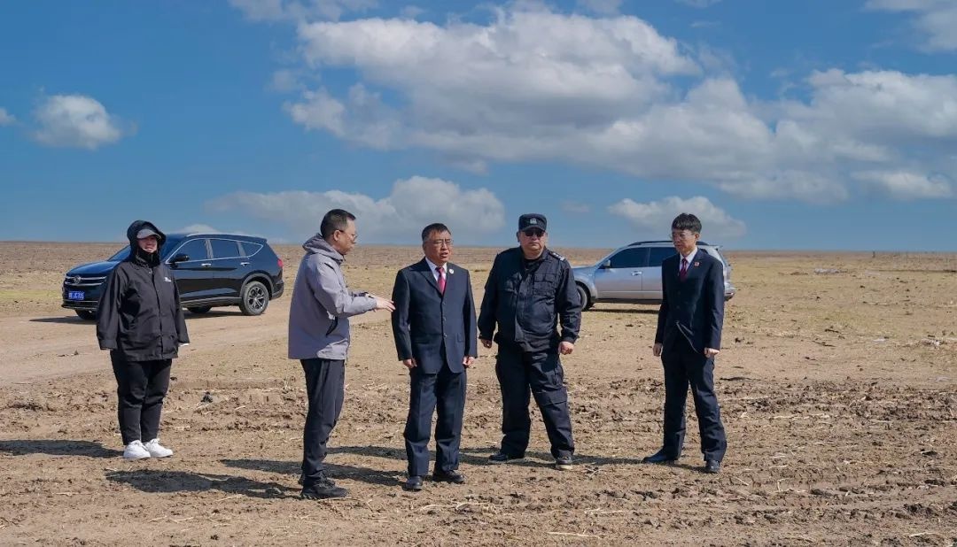 大地回暖地膜忙，回收不当祸无穷？呼伦贝尔如何解白色污染困局  第2张