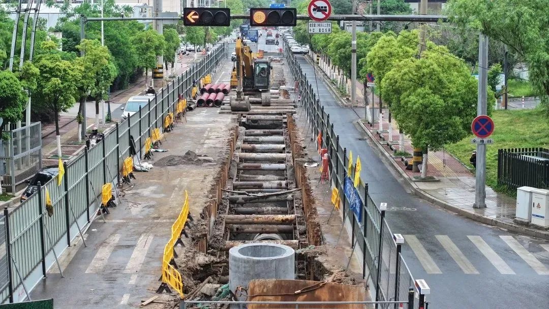五一假期八里湖新区排水项目忙！管网建设进度如何？何时完工？  第2张