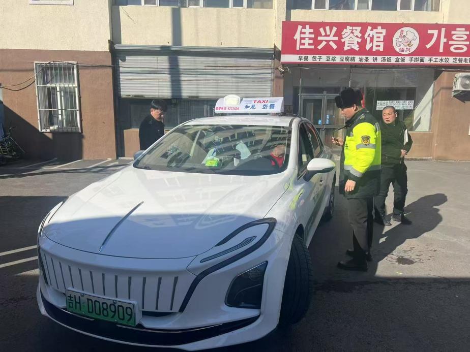 五一假期全省交通执法部门坚守一线，安全护航靠的啥？  第7张