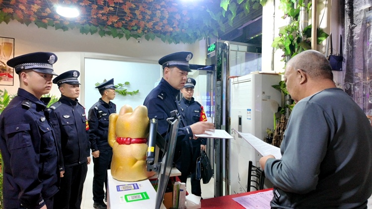 五一假期别人在欢乐相聚，河曲公安民警为何开启全天候守护模式？  第2张
