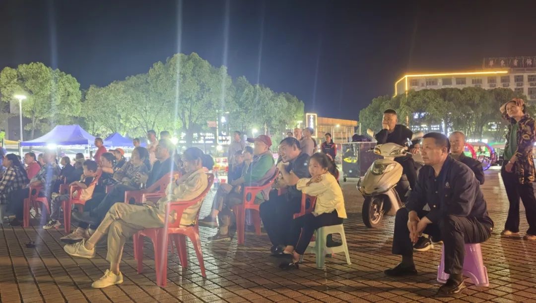 5 月 日晚湖口县这场致敬劳动者的电影放映活动，你怎能错过！？  第2张