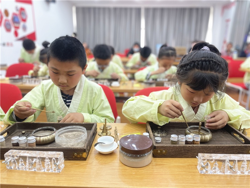香润心篆香之约！青少年非遗体验活动，你家孩子参加了吗？  第2张