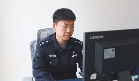 130万公里追逃路！这位刑警凭啥被称为最勤快刑侦人？  第3张