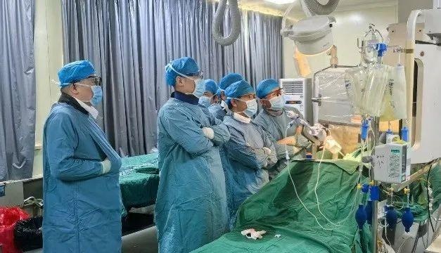 心脏阀门失灵危机重重！69 岁患者如何重获生机？  第2张