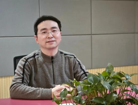 焦虑情绪困扰你？专家何长江教你如何识别与管理，告别焦虑生活  第2张