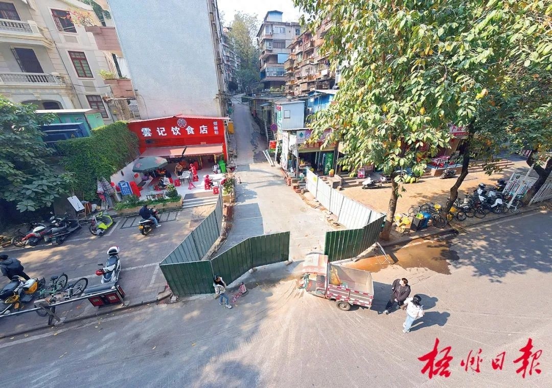 大学路一中旁的上山道路改造即将完工！雨天积水问题终于要解决了吗？  第1张