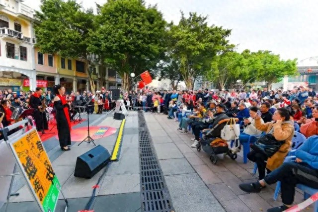 元旦墟街快闪音乐会，爵士乐与古街的浪漫邂逅，你错过了吗？  第1张