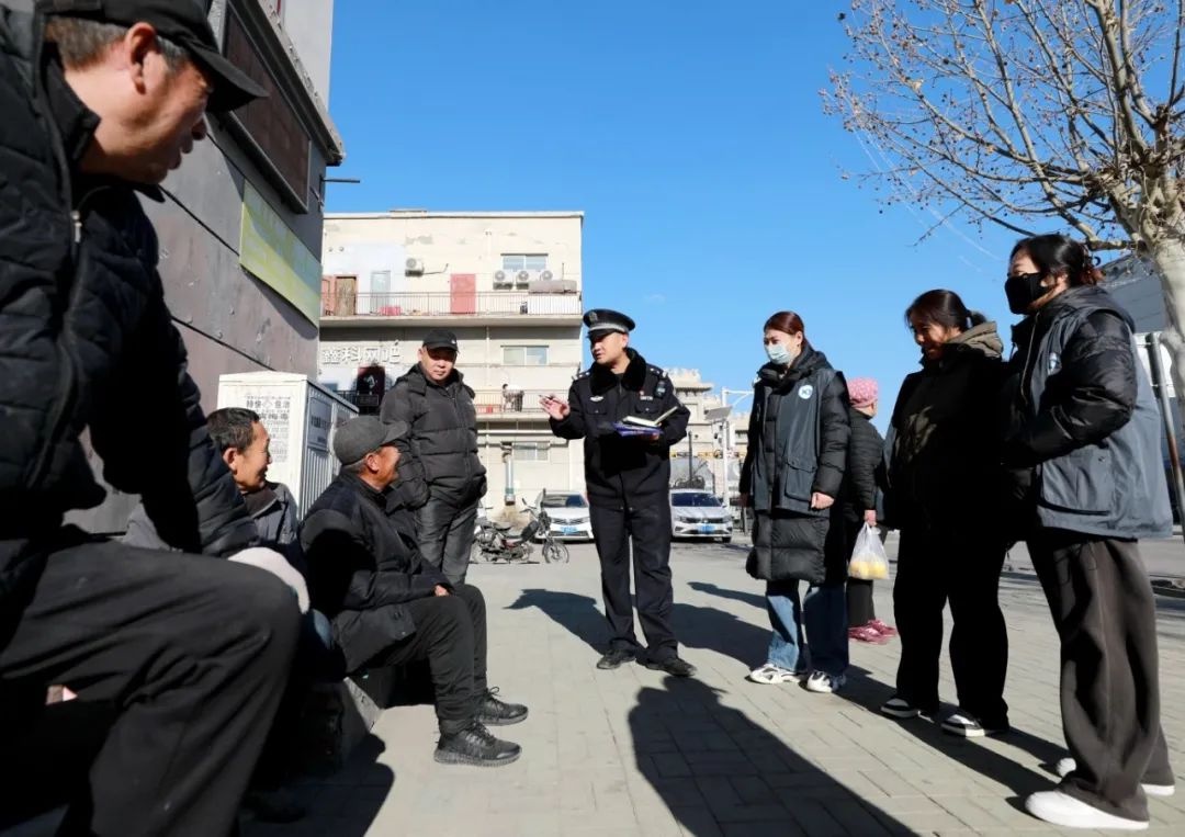 社区民警张正：如何用真诚守护让赤龙鑫园焕然一新？  第2张