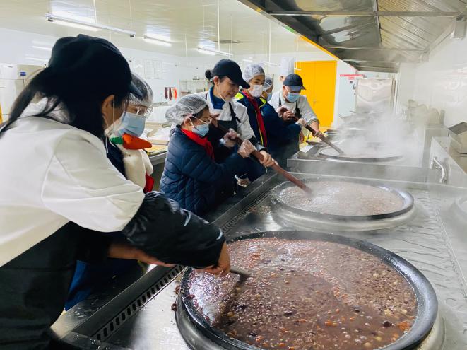 腊八节校园暖意浓，钱外学子心愿挂满树！你猜他们许了什么愿？  第4张