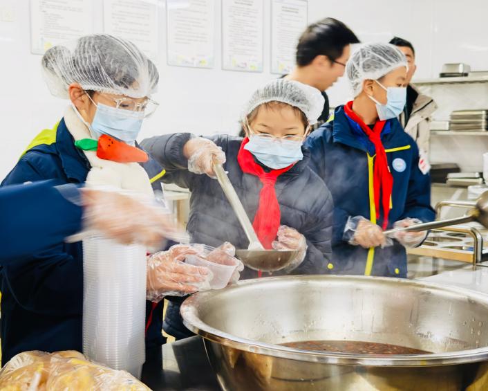 腊八节校园暖意浓，钱外学子心愿挂满树！你猜他们许了什么愿？  第5张