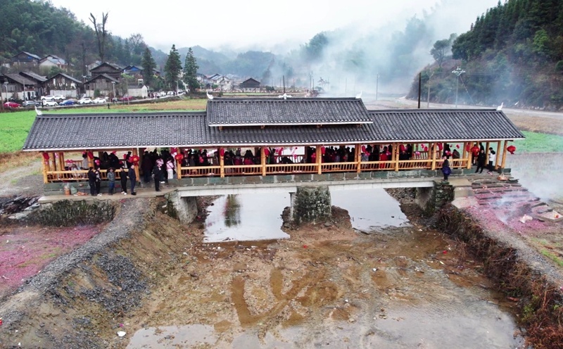 180年古桥修缮竣工，103名外嫁女集体回娘家，方家屯为何如此热闹？  第5张