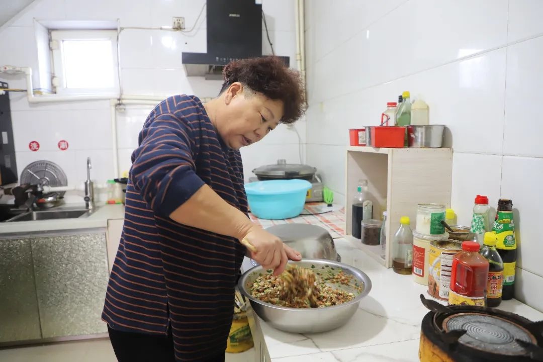 满都拉镇为何一夜爆火？从500万吨到1000万吨，这个边陲小镇的秘密揭晓  第5张
