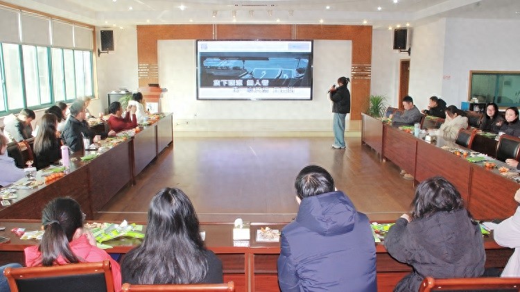 市食药检院新春茶话会：歌声舞姿齐贺岁，你准备好迎接蛇年的惊喜了吗？