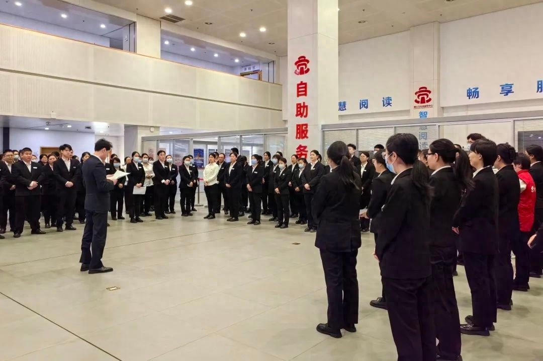 顺义政务如何在新年首个工作日展现高效服务？62人次延时服务揭秘  第1张