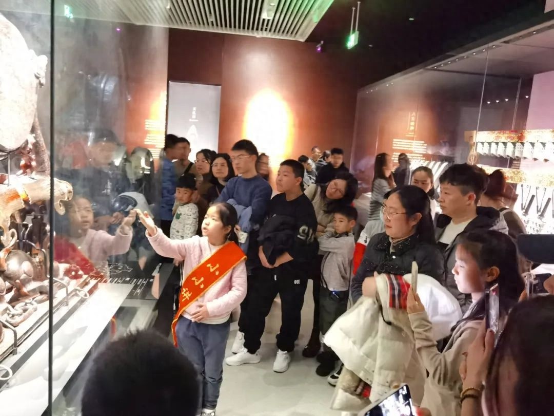 蛇年春节湖北省博人气旺！是谁无私奉献862小时？