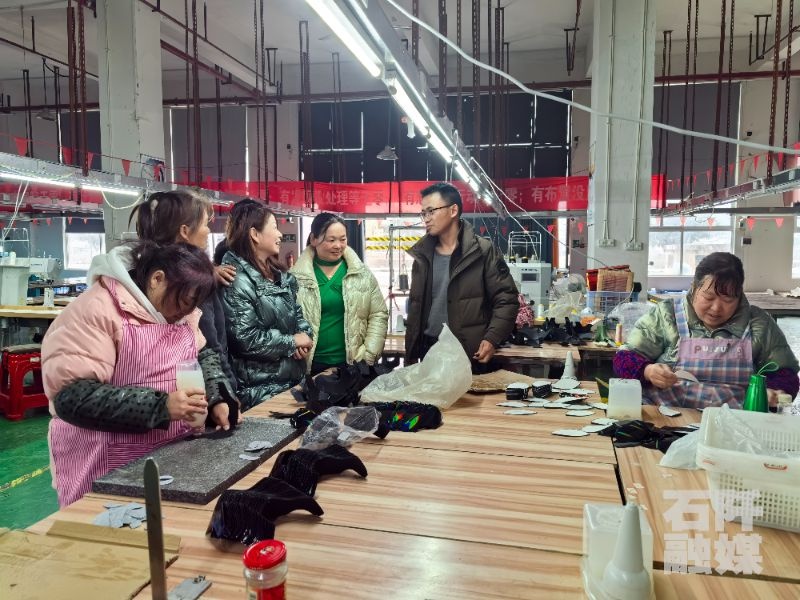 石阡企业复工复产，首周订单突破9000件！你准备好了吗？  第4张