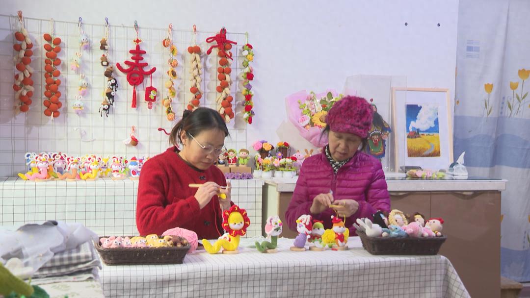 你见过如此可爱的蛇年钩编玩偶吗？闻喜县张彦娜的创意作品引爆线上线下销售