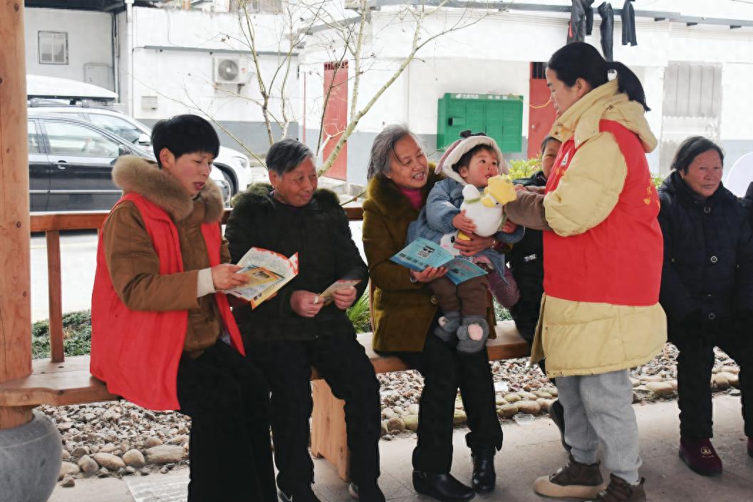 青云小区翻天覆地大变样！从脏乱差到温馨家园，你相信吗？  第1张