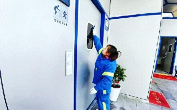 春节期间,黄浦公园公厕新增26个无性别厕位,你体验过了吗? 第1张 春节期间,黄浦公园公厕新增26个无性别厕位,你体验过了吗? 第1张