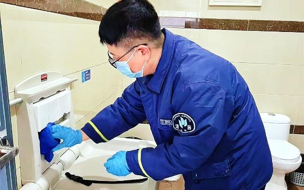 春节期间,黄浦公园公厕新增26个无性别厕位,你体验过了吗? 第3张 春节期间,黄浦公园公厕新增26个无性别厕位,你体验过了吗? 第3张