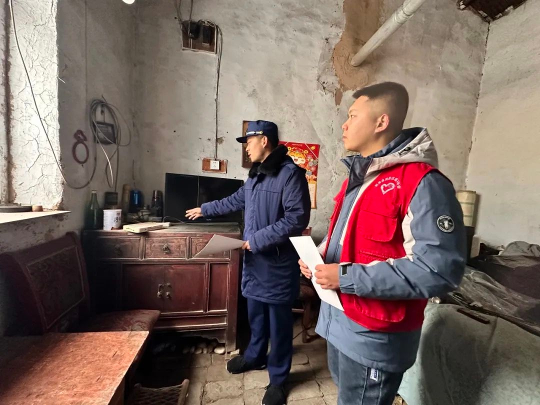 元宵节，利津县消防员为何走进南张村包饺子？背后原因让人暖心  第5张