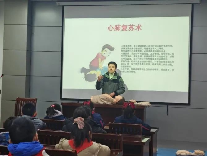 蚌埠少先队员冬令营大揭秘：急救、消防、特警体验，他们的假期生活竟如此精彩  第3张