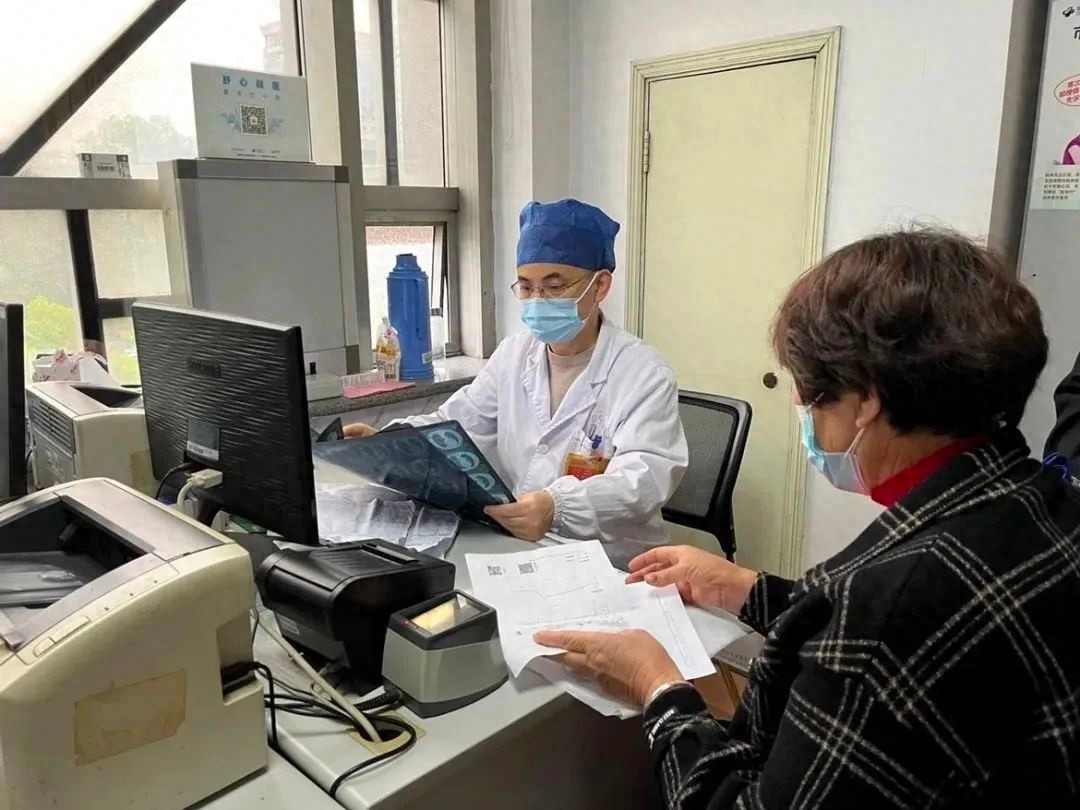 39岁工作狂硬扛流感3天，竟导致白肺！你还敢轻视流感吗？