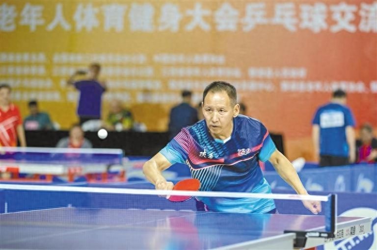 67岁‘夏球王’再战全运会，你见过这样的削球手吗？