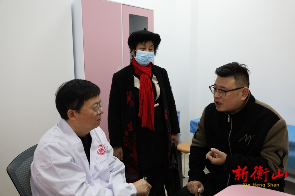 家门口的顶尖医疗！衡山县妇女节义诊为何如此火爆？  第2张