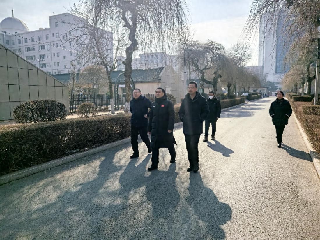 长春公园如何确保游客安全与水质？领导调研揭示关键措施