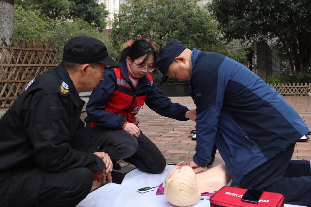 长沙120急救中心走进社区，您准备好成为家庭急救第一人了吗？  第2张